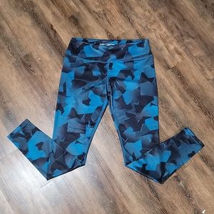 3/$20 Reebok LG athletic leggings